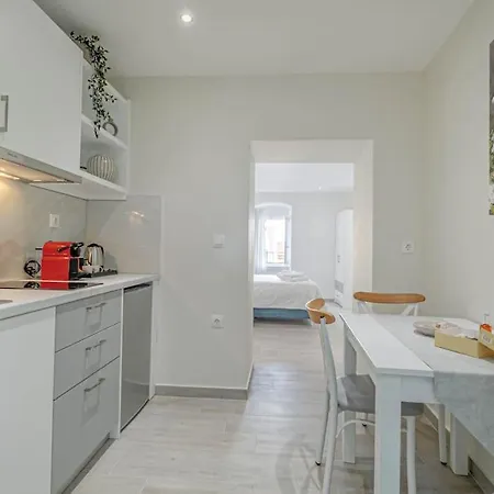 Agisilaos Apartamento