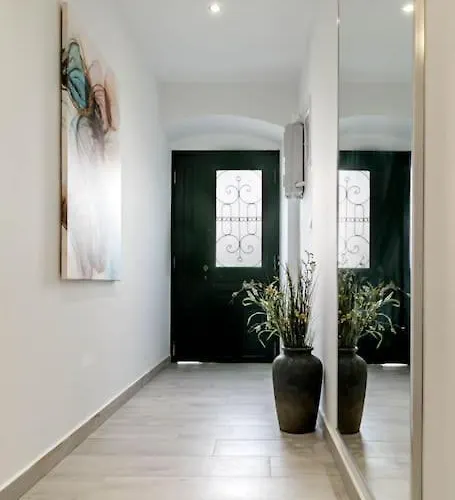 Agisilaos Apartament *